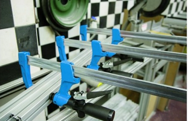 Presse Hydraulique URKO - Serrage 300mm - Saillie 107mm - Rail 35x8mm - 503H2 – Image 3